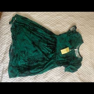 Green palm leaf dress. Below knee / at knee